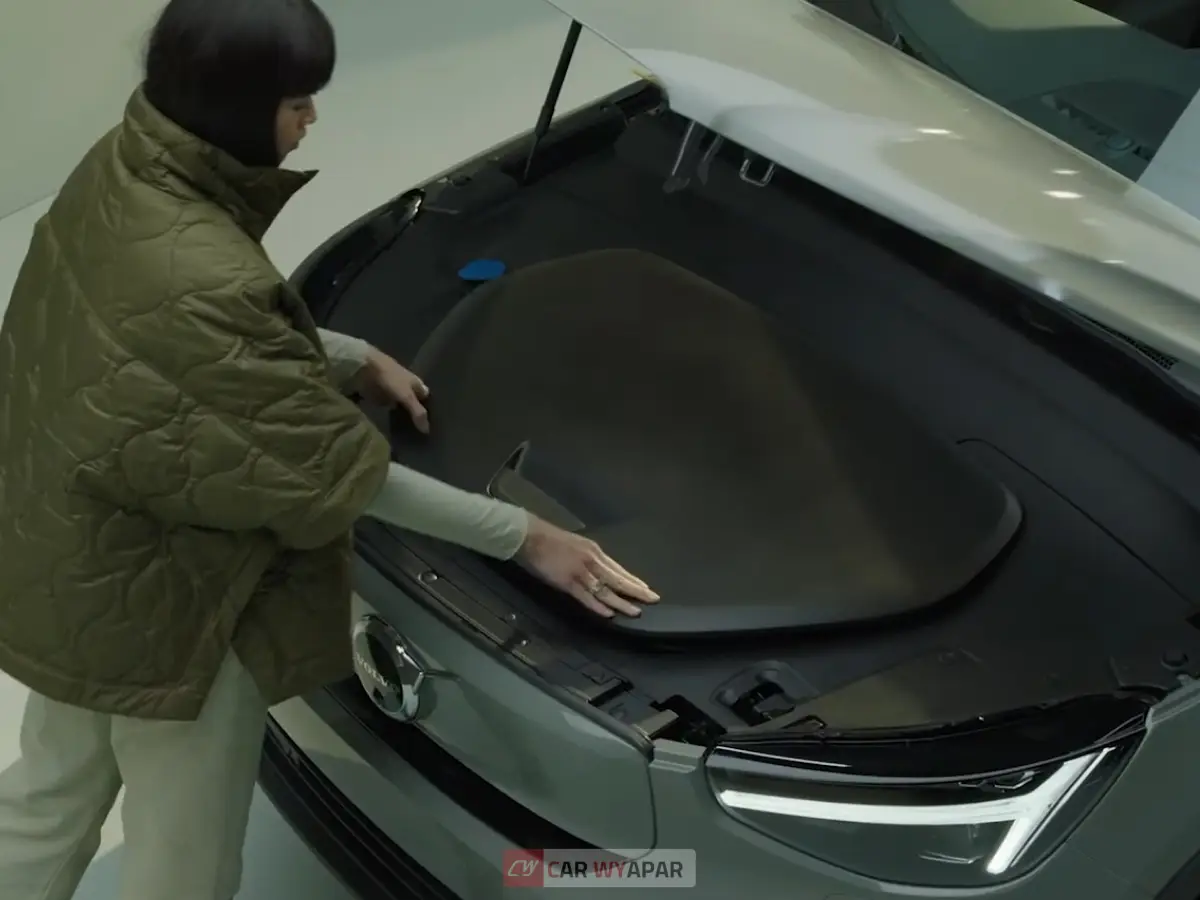 Volvo EX40 Top Feature